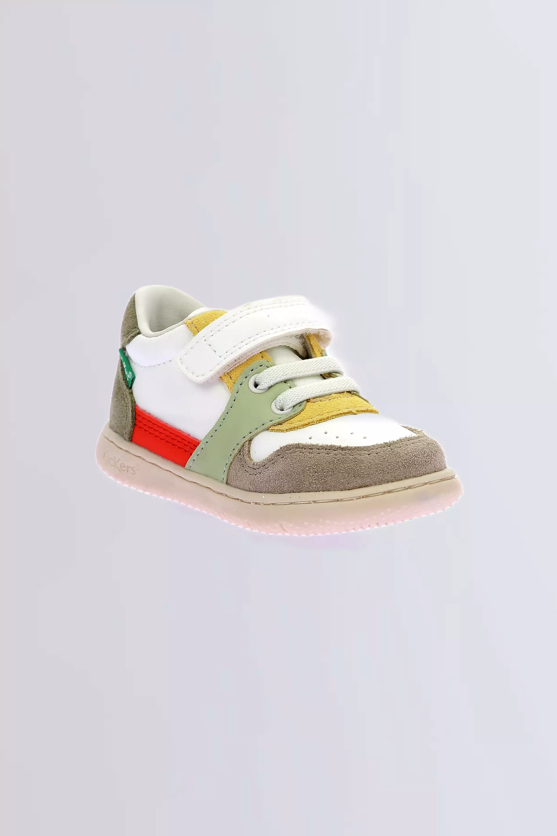 Kickbuvar - Baskets blanc, kaki et beige pour garçon de la marque Kickers  - Kids & Co © Officiel