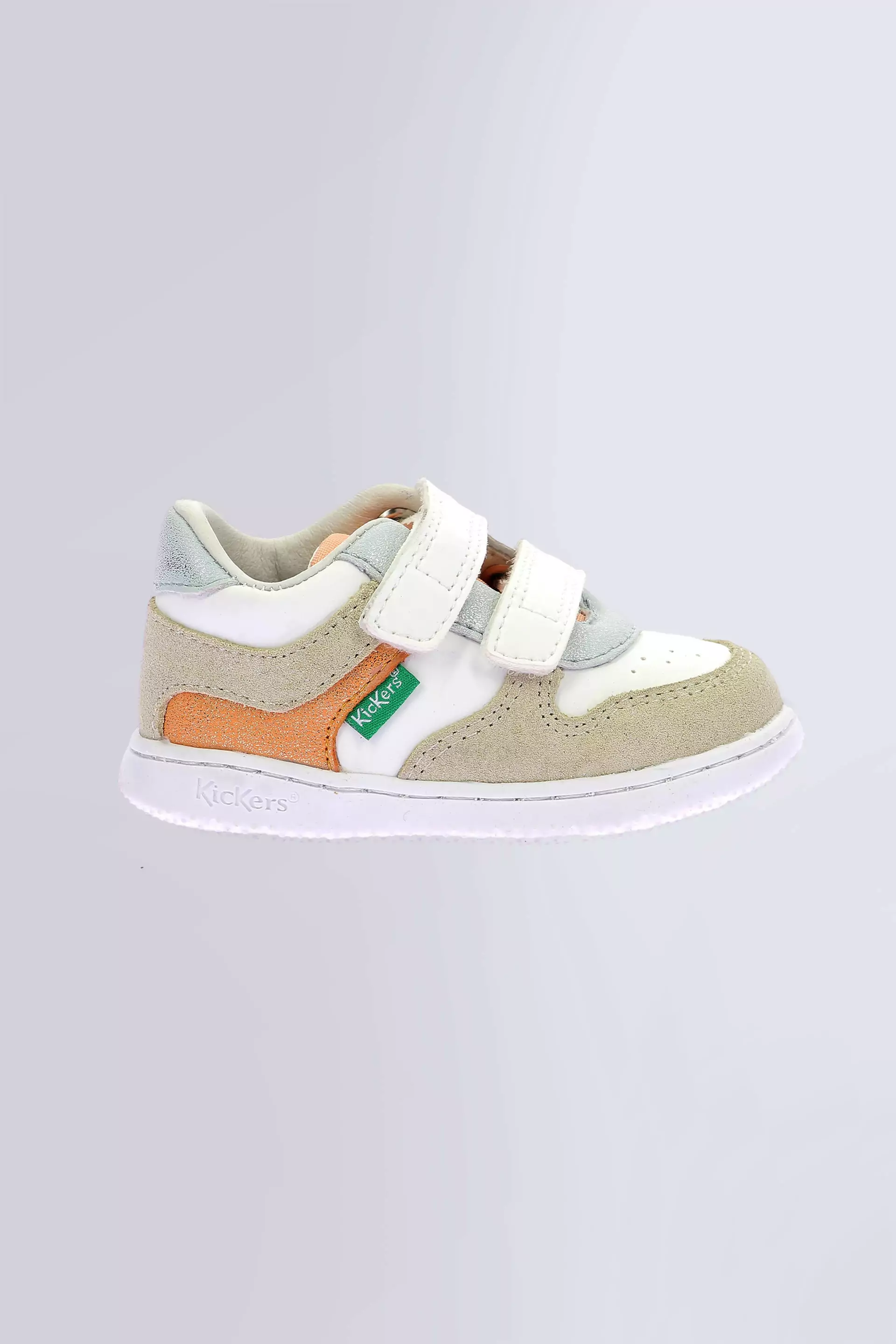 Kickmotion - Baskets blanc, or, bleu et corail pour fille de la marque Kickers  - Kids & Co © Officiel