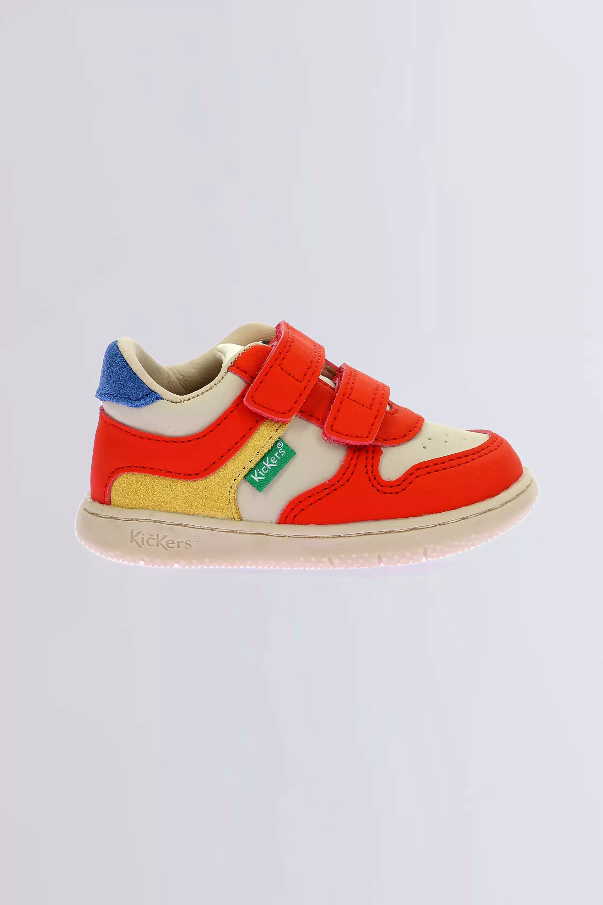 Kickmotion - Baskets beige, rouge et jaune pour garçon de la marque Kickers  - Kids & Co © Officiel