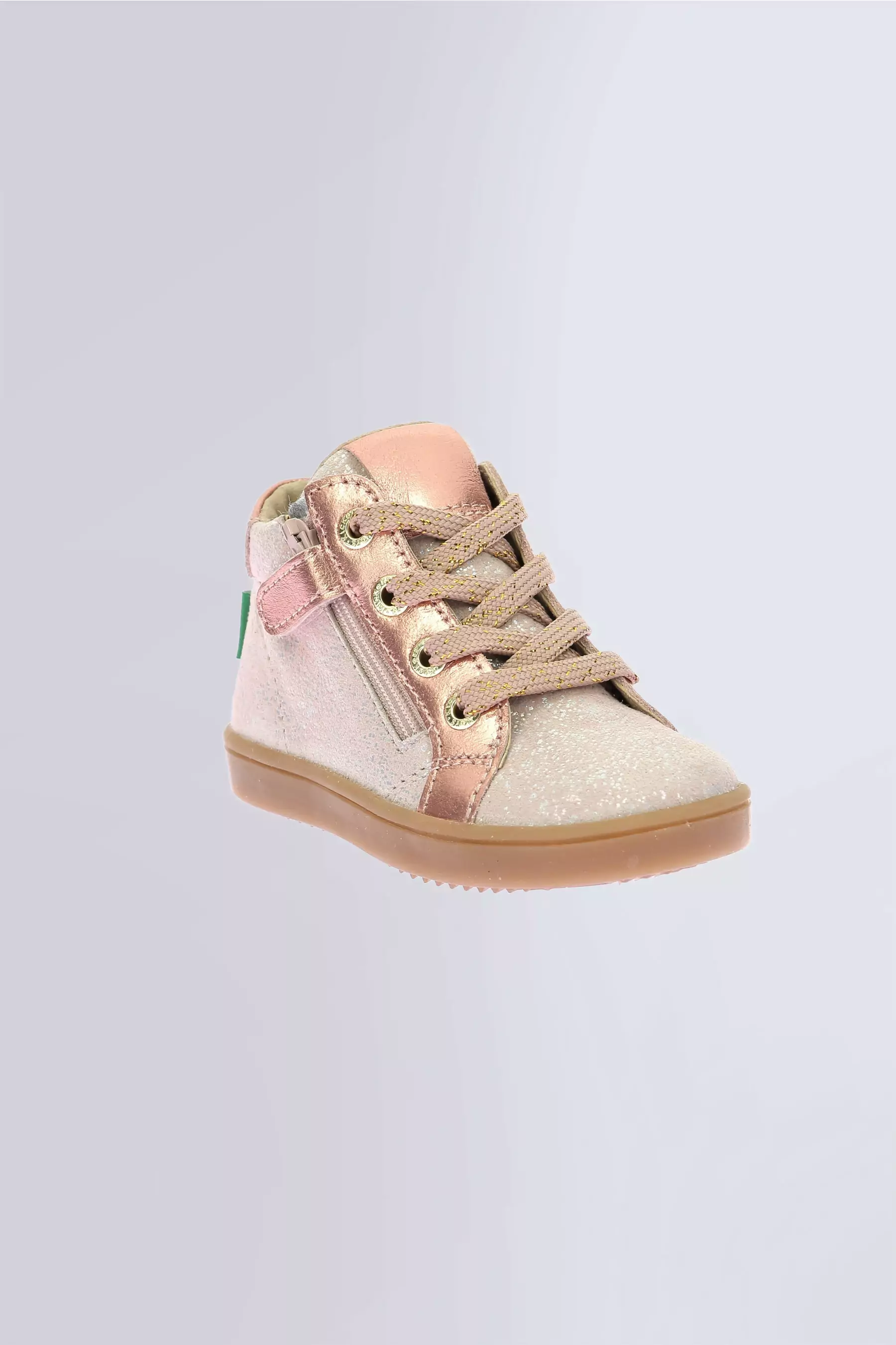 Kick Welly - Baskets rose clair pour fille de la marque Kickers - Kids & Co © Officiel Kick Welly - Baskets rose clair pour fille de la marque Kickers - Kids & Co © Officiel