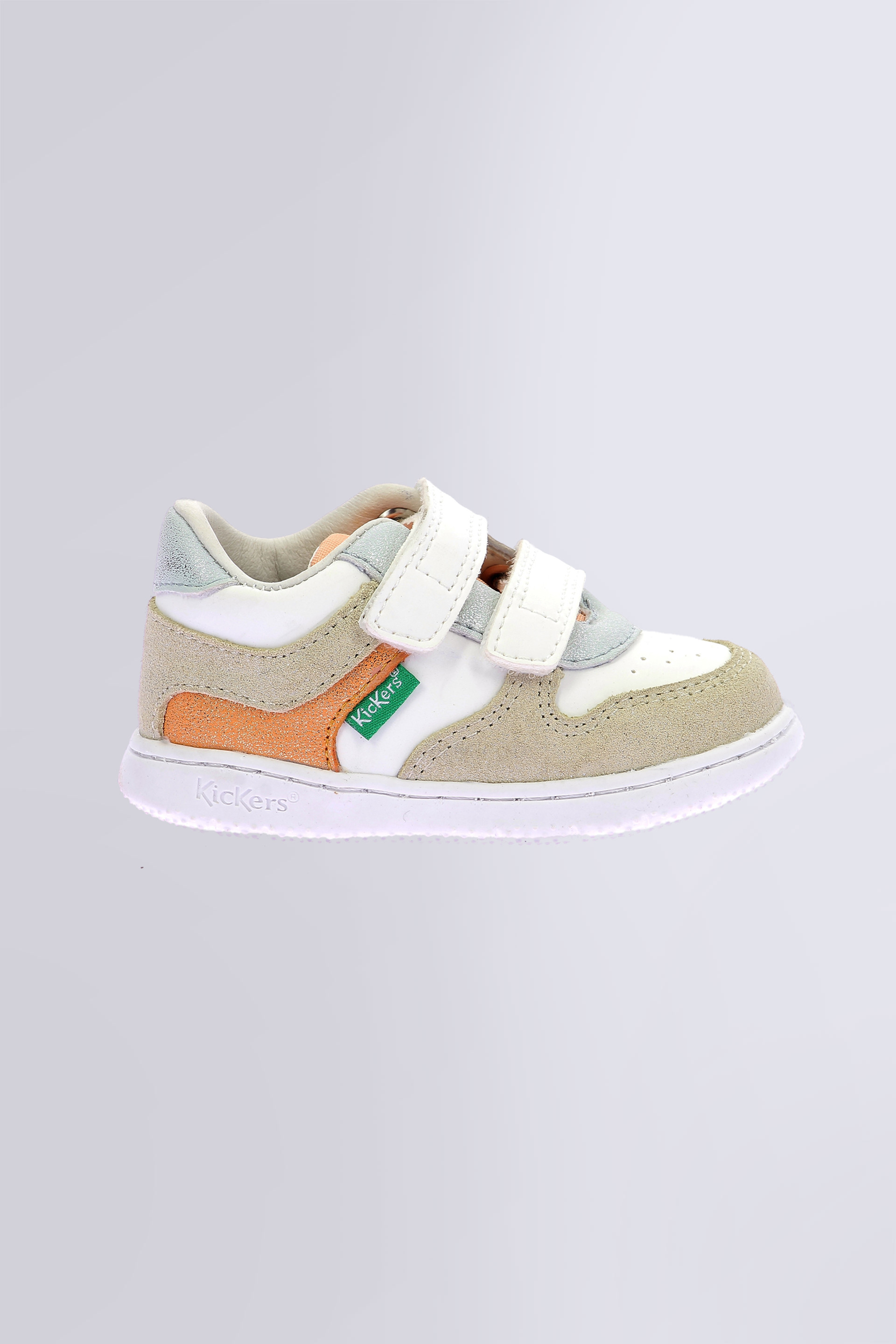 Kickmotion - Baskets blanc, or, bleu et corail pour fille de la marque Kickers  - Kids & Co © Officiel