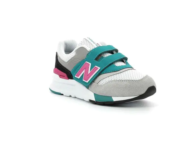 new balance fille 33 Cinosural International School
