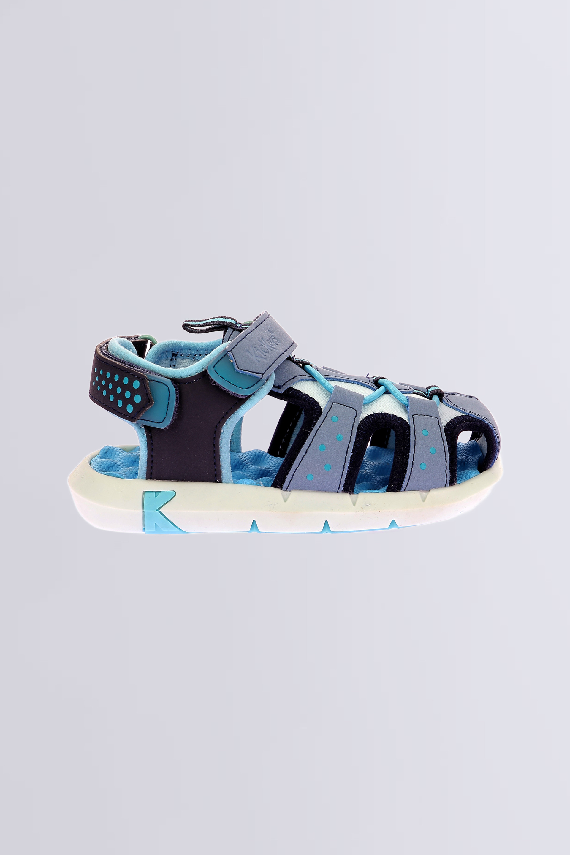 Jumange - Sandales bleu et marine pour garçon de la marque Kickers - Kids & Co © Officiel Jumange - Sandales bleu et marine pour garçon de la marque Kickers - Kids & Co © Officiel