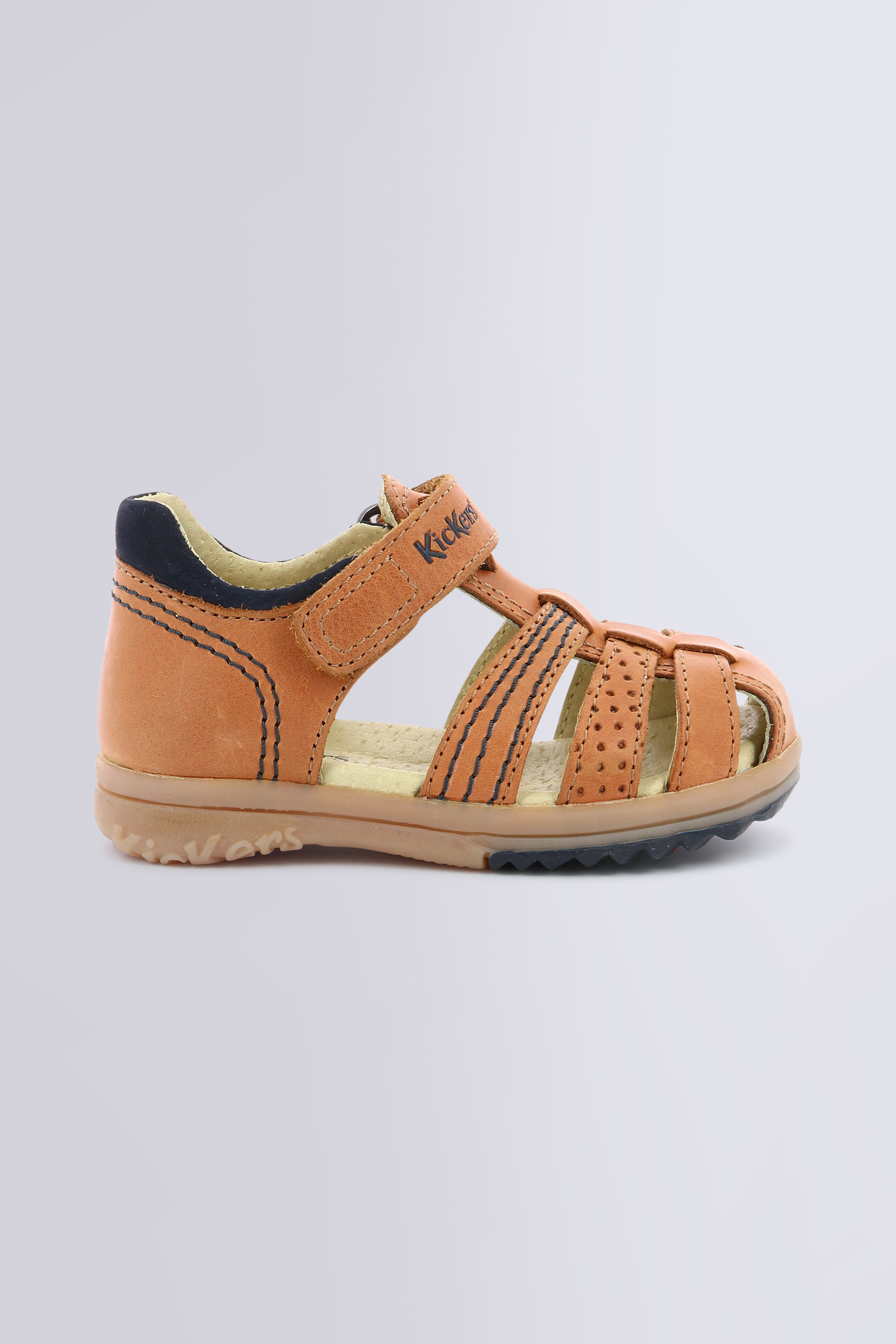 Platiback camel - Sandales pour garçon de la marque Kickers - Kids & Co © Officiel Platiback camel - Sandales pour garçon de la marque Kickers - Kids & Co © Officiel