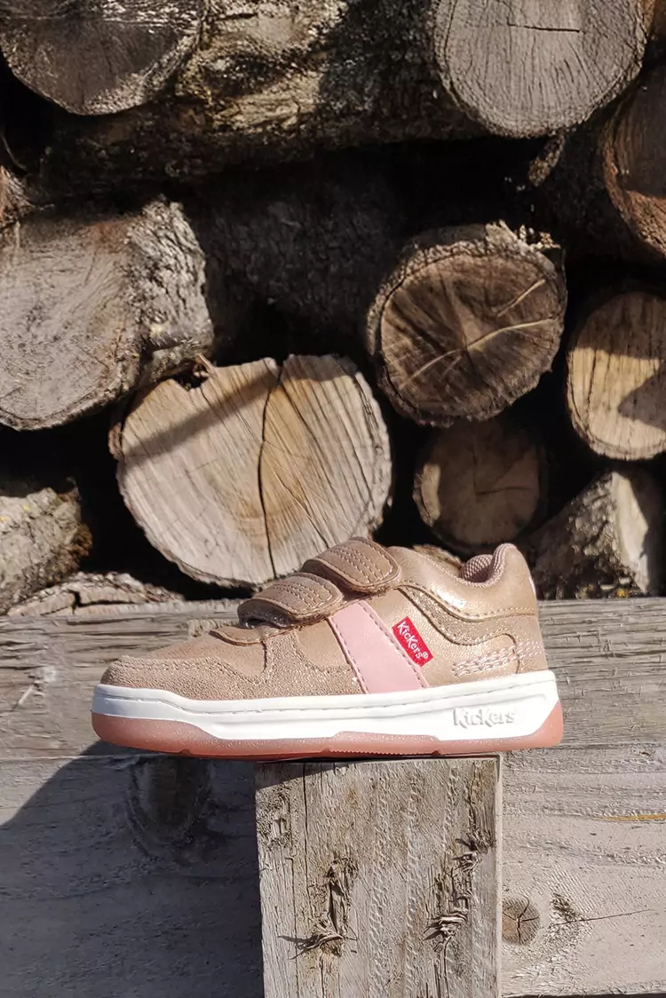 Chaussures à scratch