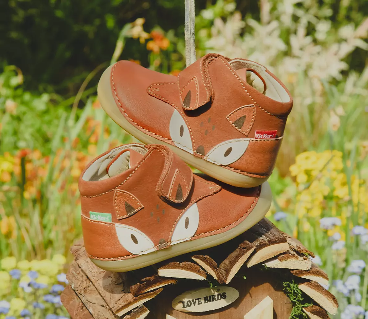 Des chaussures qui jouent avec tes pieds !