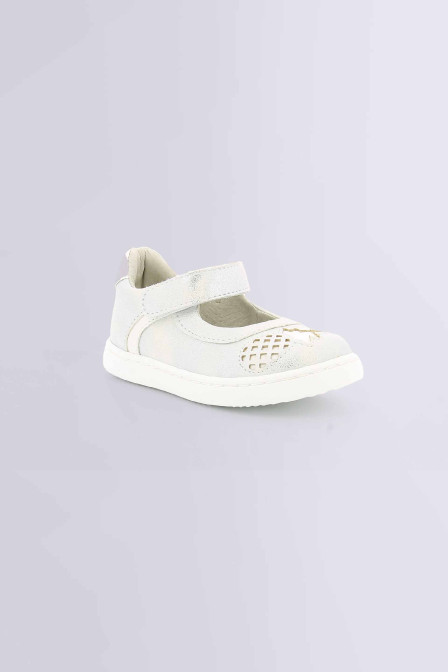Babies pour fille Oumie argent - chaussures pour bébé de la marque Mod 8 - Kids and Co Babies pour fille Oumie argent - chaussures pour bébé de la marque Mod 8 - Kids and Co