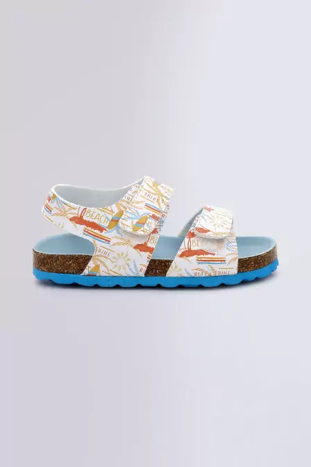 Summerkro - Sandales blanches pour garçon de la marque Kickers  - Kids & Co © Officiel Summerkro - Sandales blanches pour garçon de la marque Kickers  - Kids & Co © Officiel