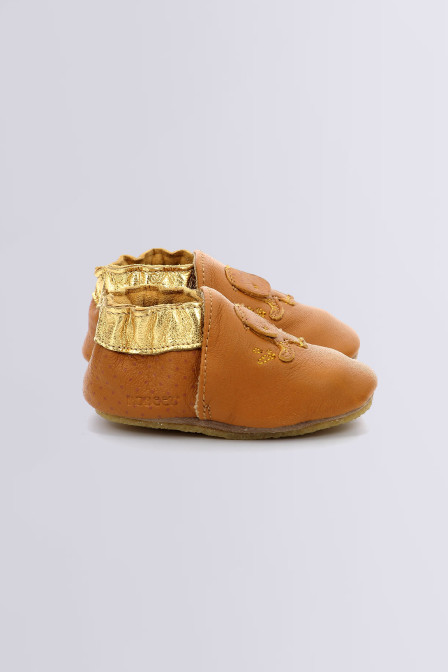 Cuteelefant - Chaussons camel pour fille de la marque Robeez  - Kids & Co © Officiel