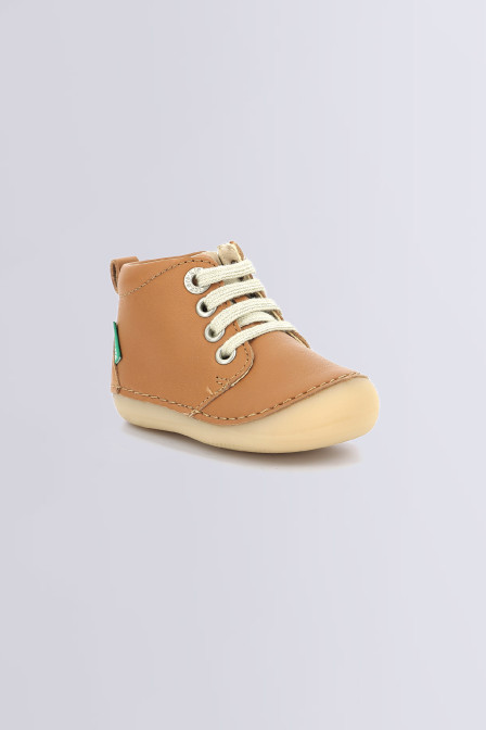 Sonizip - Bottillons camel pour garçon de la marque Kickers  - Kids & Co © Officiel Sonizip - Bottillons camel pour garçon de la marque Kickers  - Kids & Co © Officiel