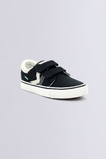 Kickslido - Sneakers noir et blanc pour fille et garçon de la marque Kickers  - Kids & Co © Officiel