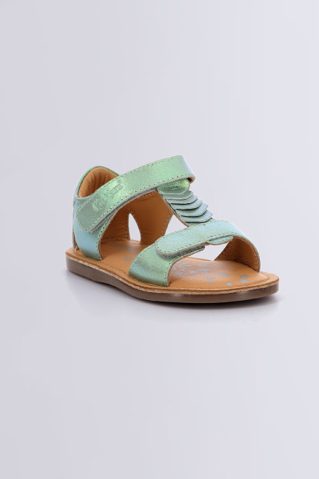 Divazia - Sandales vert irisé pour fille de la marque Kickers  - Kids & Co © Officiel