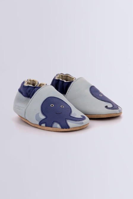 Weird Octopus - Chaussons bleu pour garçon de la marque Robeez  - Kids & Co © Officiel Weird Octopus - Chaussons bleu pour garçon de la marque Robeez  - Kids & Co © Officiel