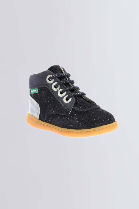 Kickiconic - Bottillons marine et argent pour fille et garçon de la marque Kickers  - Kids & Co © Officiel Kickiconic - Bottillons marine et argent pour fille et garçon de la marque Kickers  - Kids & Co © Officiel