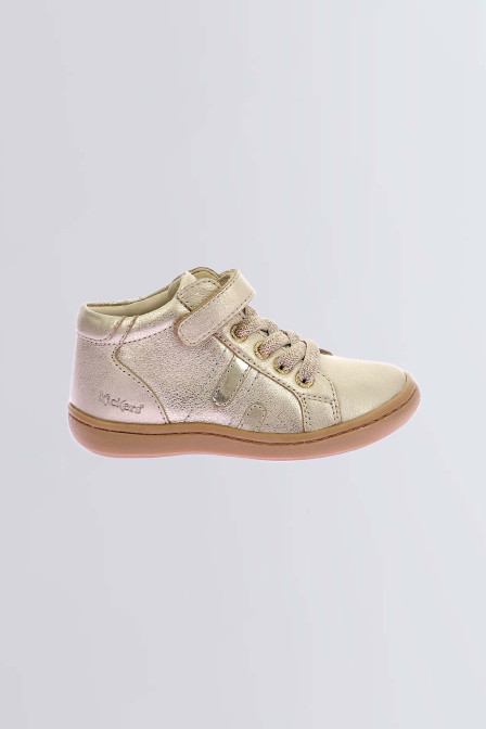 Kickpomid - Sneakers beige et champagne pour fille de la marque Kickers  - Kids & Co © Officiel