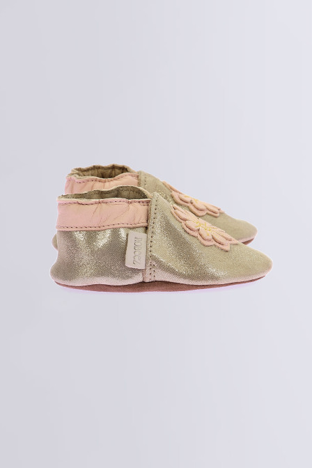 Just A Flower - Chaussons or pour fille de la marque Robeez  - Kids & Co © Officiel