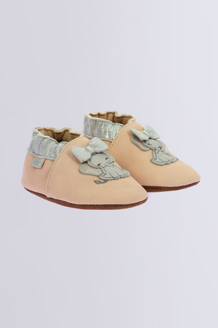 Graphic Lady - Chaussons rose clair pour fille de la marque Robeez  - Kids & Co © Officiel Graphic Lady - Chaussons rose clair pour fille de la marque Robeez  - Kids & Co © Officiel